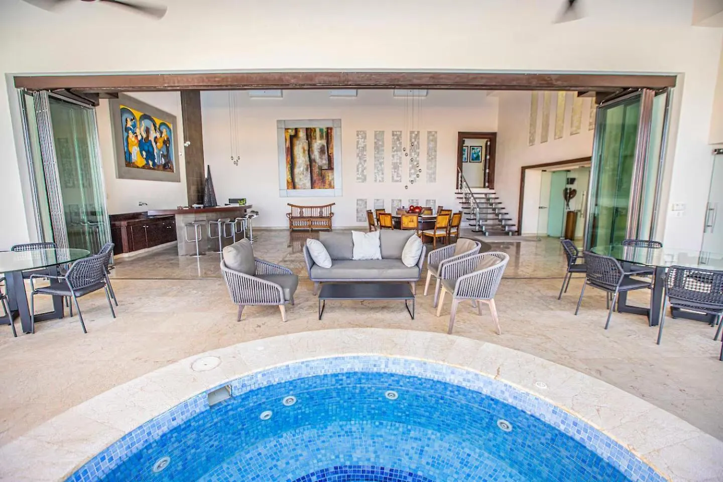 Oceanfront Villa - Private Beach At The Hotel Zone Cancún
